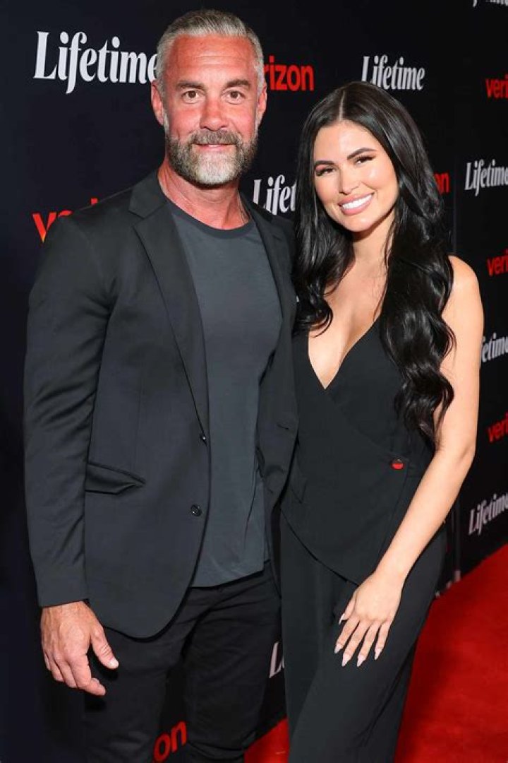Is Jay Harrington Married Or Not?