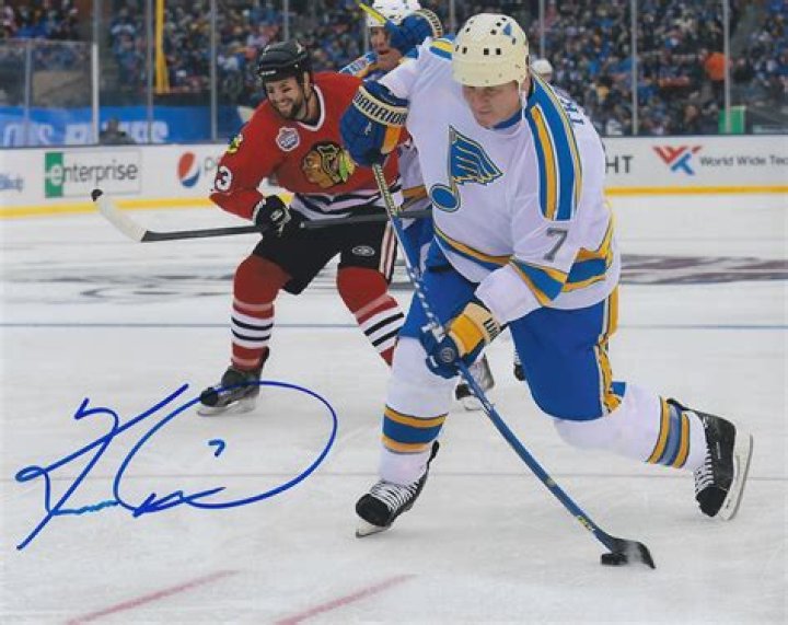 Tkachuk, Keith 8X10 Pose 13 STL Sports CollectorsSTL Sports Collectors